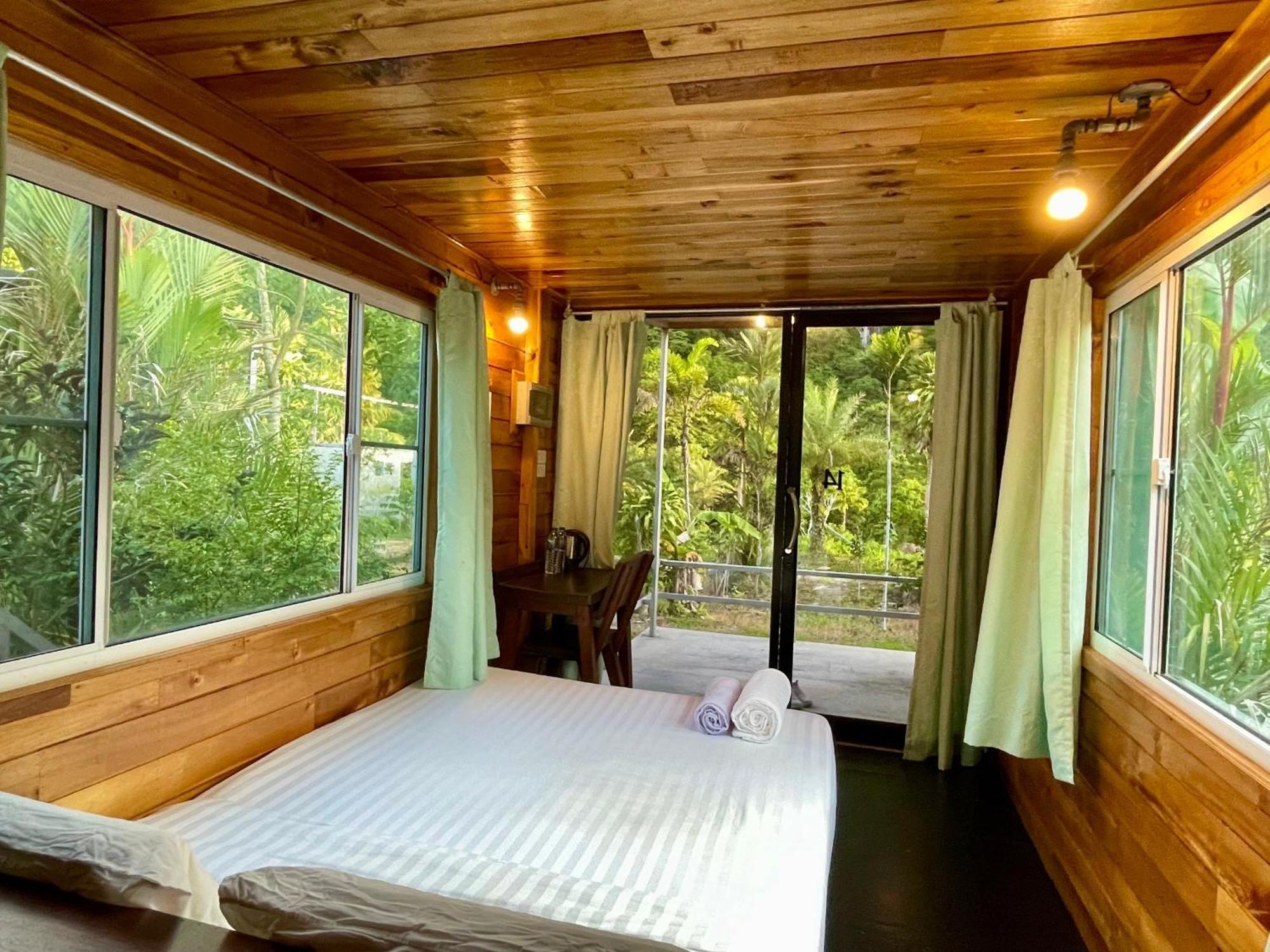 The Camper Lodge Khao Sok Ban Bang Bon Екстер'єр фото