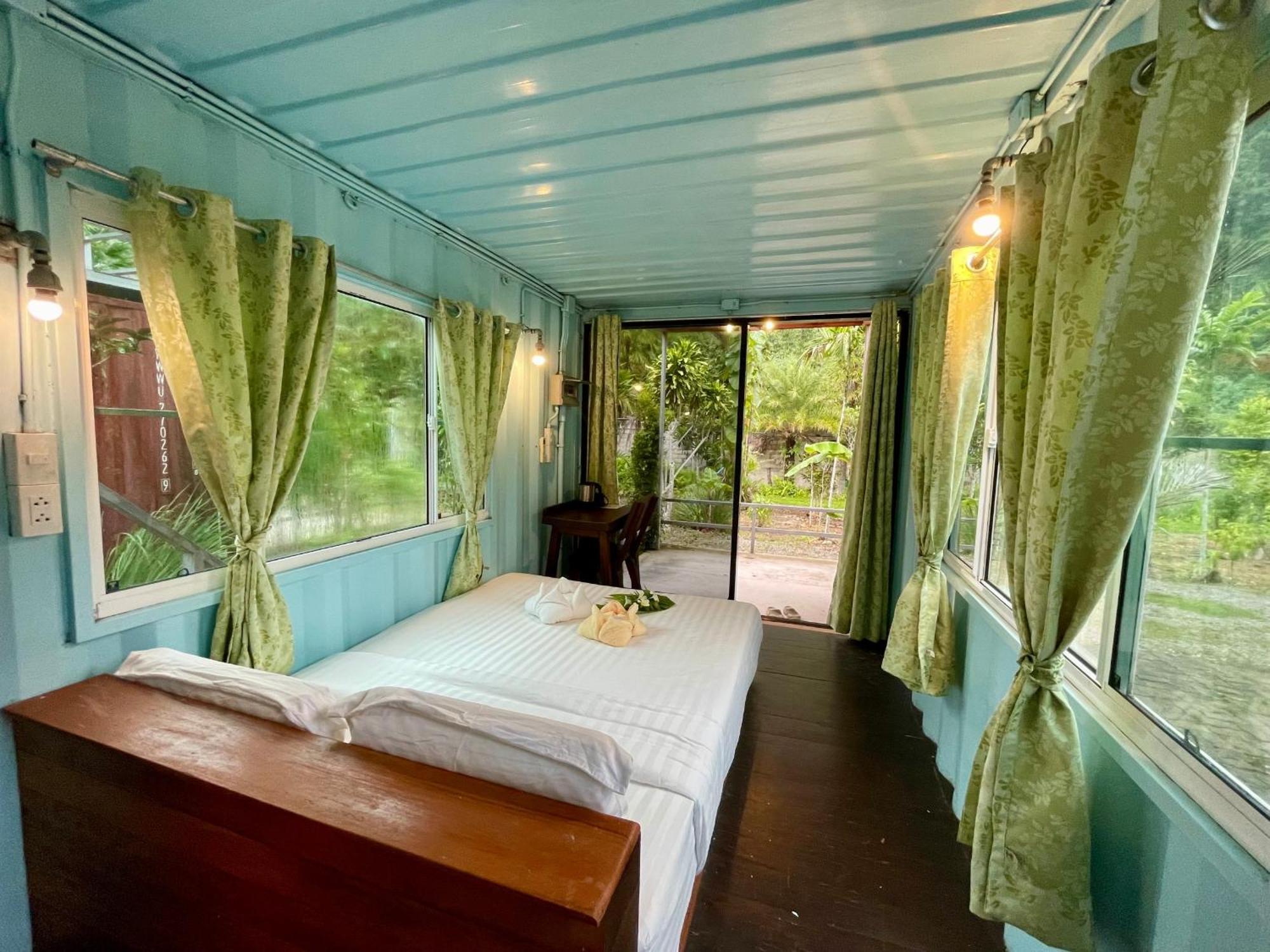 The Camper Lodge Khao Sok Ban Bang Bon Екстер'єр фото